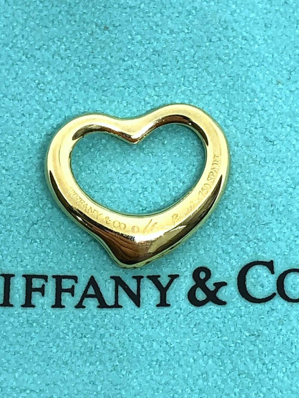 Tiffany & Co. Solid 18K Yellow Gold Elsa Peretti Open Heart Charm Pendant